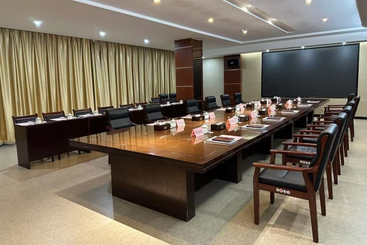 热烈欢迎济宁市委书记温金荣来山东万利参观调研